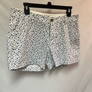 Old Navy size 8 white with blue flowers shorts